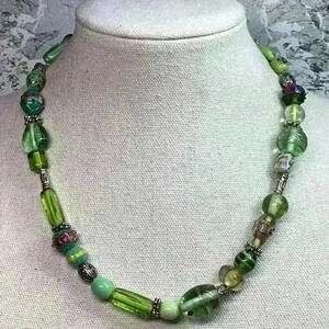 Vintage Unique Green Glass Beaded Necklace- Wedding Cake foil